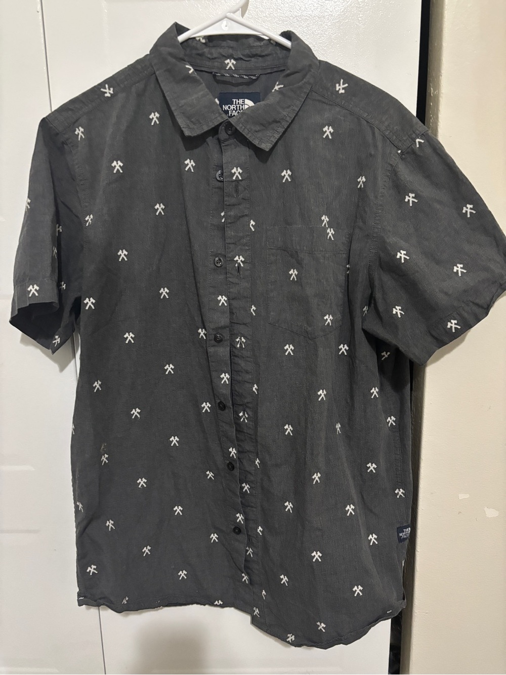 The North Face Men’s Short-Sleeve Button-Down Shirt in Charcoal with White Motif